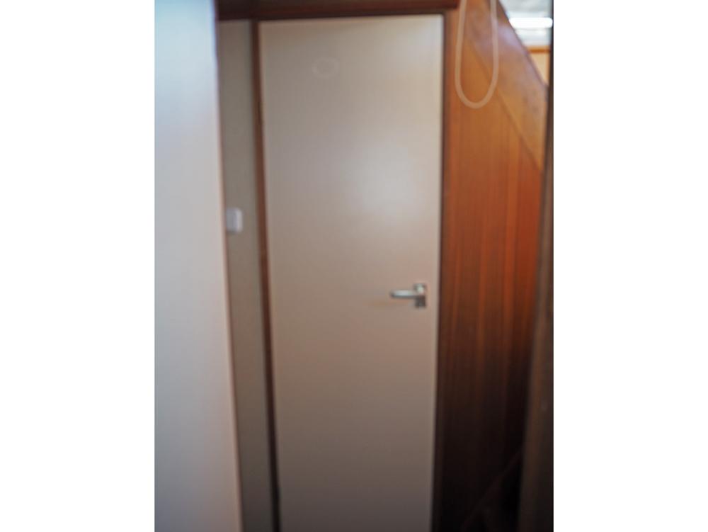 Aft cabin, Accommodation